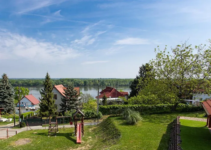 Kulcsi-duna Vendeghaz Vakantiehuis *