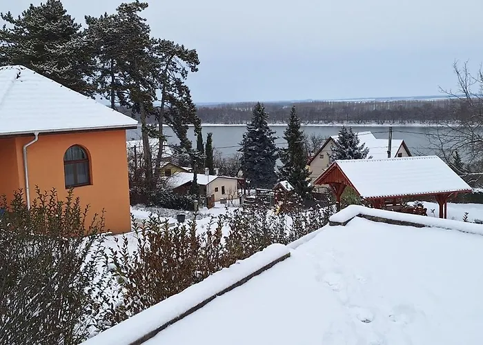 Tatil Evi Kulcsi-duna Vendeghaz