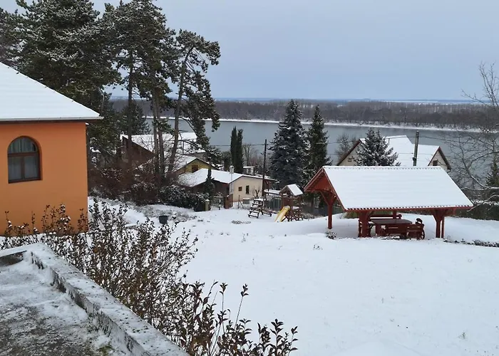 Tatil Evi Kulcsi-duna Vendeghaz